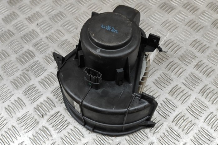 Ventilator aeroterma VW TOUAREG 7LA, 7L6, 7L7 2003 OEM: 7L0820021H 29438974