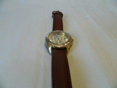 Ceas de dama ESPRIT multidate , placaj auriu si carcasa cu pietre