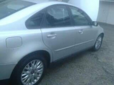 U?i volvo s40 an 2005 foto