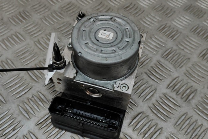 Pompa ABS AUDI A3 Sportback 8VA, 8VF 2019 OEM: Hatchback | 25205112