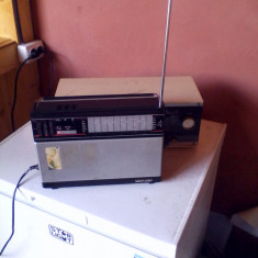 Vechi aparat de Radio VEF 221