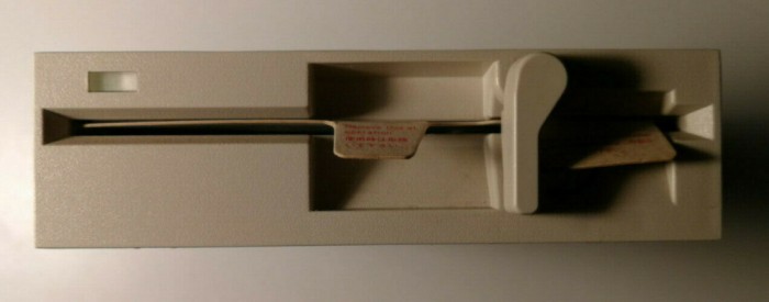 unitate floppy disk veche teac 5.25&#039;&#039; stare buna