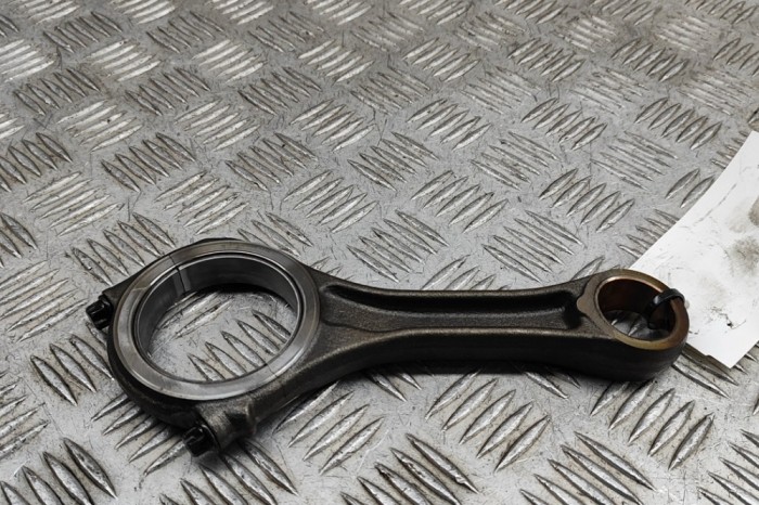 Biela AUDI A6 Avant 4F5, C6 2010 OEM: 038198401F 27235845