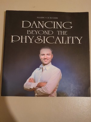Dancing Beyond the Physicality - Massimo Giorgianni foto