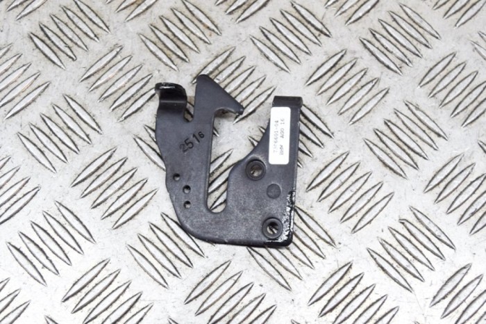 Zăvor de siguranță capota BMW i3 I01 2016 OEM: 7306601 13903334