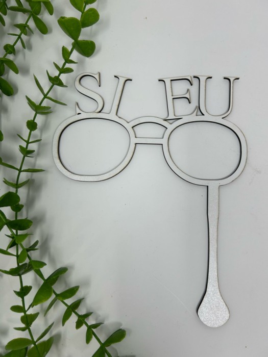 Props in forma de ochelari,cu textul ,,si eu din MDF
