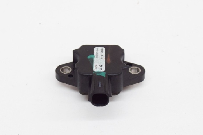 Senzor de impact st&acirc;nga față TESLA MODEL S 2014 OEM: 1005275-00-A 11551413