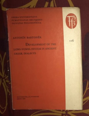 Development of the long-vowel system in ancient Greek dialects/ A. Bartonek foto