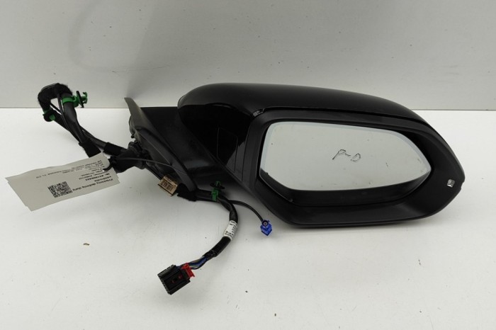 Oglinda laterală dreapta AUDI Q8 4MN 2024 OEM: 4M8857410AG | 31866433