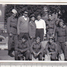 bnk foto Grup de militari in fata garii Ramnicu Sarat 1965