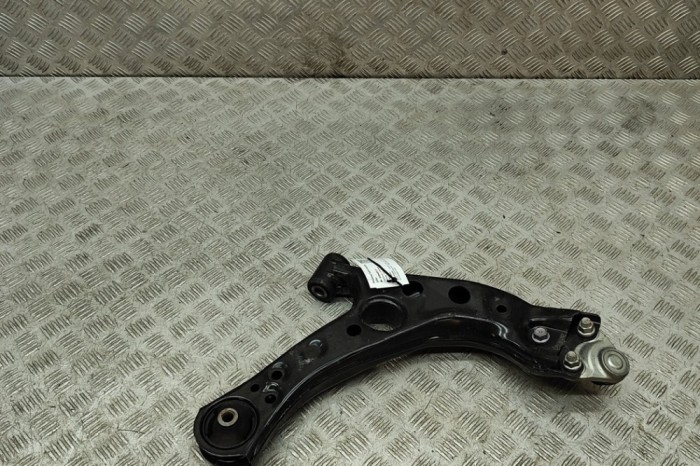 Braț inferior st&acirc;nga față TOYOTA C-HR _X2_, _H2_ 2023 OEM: 48069-F4010 30446737