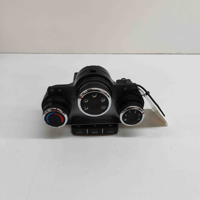 Modul de climatizare KIA CARENS II FJ 2002 OEM: 1K2FE-61190D8,1K2FE-61190 29437858