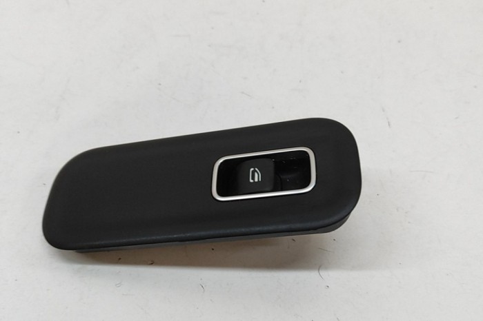 Buton geam ușă st&acirc;nga față MERCEDES-BENZ CLA Coupe C118 2023 OEM: A1679050201,A1777203402 | 31985422
