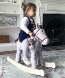 Jucarie ride on Little Bird Told Me Biscuit Skip Rocking Horse cu tesaturi senzoriale pentru fetite si baieti 9 luni +