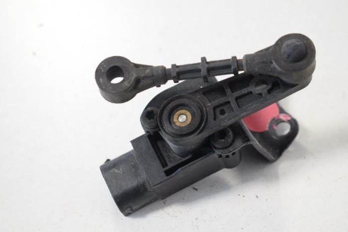 Senzor de nivel &icirc;nălțime st&acirc;nga față LAND ROVER RANGE ROVER VELAR L560 2018 OEM: GX73-3C279-AA | 10619161