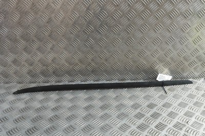 Ornament vertical parbriz dreapta VW TOUAREG 7P5 2017 OEM: 7P6854328A | 32027444 foto
