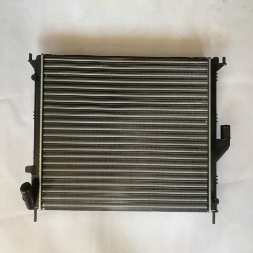 Radiator racire Dacia Logan 04.2008-2012 (1.5dci 48/50/62kw Fara Ac) ; Dacia Sandero 06.2008-2012 (1.5 Dci 63kw Fara Ac/ 1.2 55kw Cu Ac / 1.6 64kw Cu