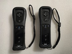 Kit Controller Nintendo Wii Remote Motion Plus RVL-036, huse + curele de prindere Negru