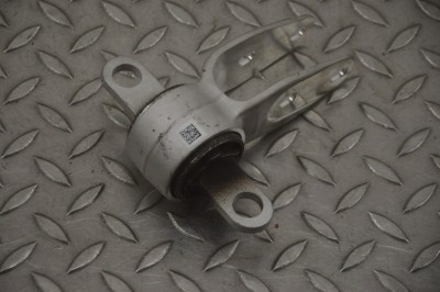 Suport motor st&amp;acirc;nga TESLA MODEL S 2016 OEM: 1468205-00-C,1055366-00-F | 23962585 foto