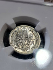 2 lei 1952 ngc gradata MS 62 foto