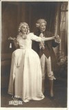 P2916N Femei &icirc;n vestimentație de secol al XVIII-lea, 1939, studio Select Cristescu, Călărași
