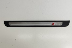 Ornament prag st&acirc;nga față AUDI A7 Sportback 4GA, 4GF 2016 OEM: 4G8853373,4G8853373A,4G8853373B,4G8853373F 27027062