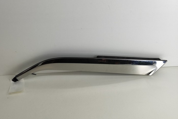 Ornament st&acirc;lp spate st&acirc;nga PEUGEOT 5008 II MC, MJ, MR, M4 2018 OEM: 9827008977 23239349