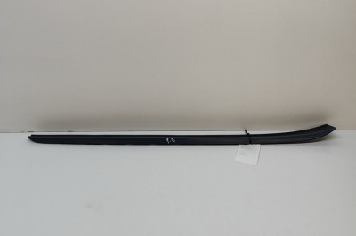 Ornament vertical parbriz dreapta HYUNDAI i40 CW VF 2015 OEM: 86132-3Z000 | 28513883 foto