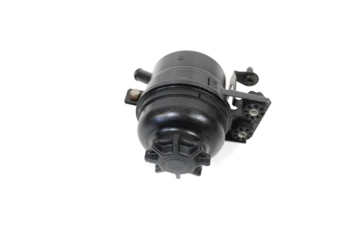 Rezervor pompa servodirecție BMW 3 E90 2010 OEM: 32416851218,6851218 11123172