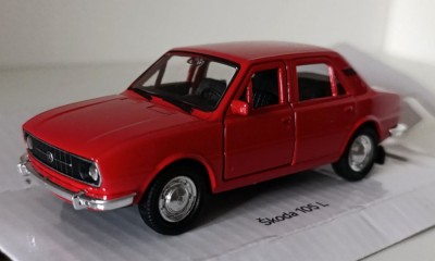 Macheta Skoda 105L rosu - Welly 1/36 foto