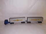 Bnk jc Matchbox M9 Inter State Double Freighter - set complet