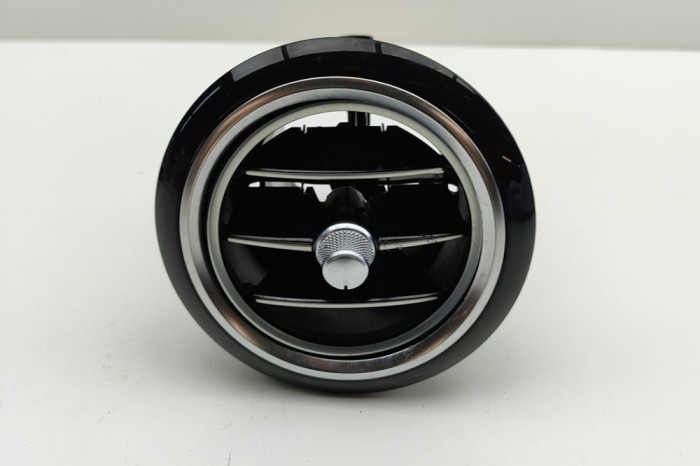 Gura de ventilație planșa de bord MERCEDES-BENZ E W213 2016 OEM: A2138308000 31354893