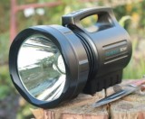 Cumpara ieftin Lanterna Profesionala Reincarcabila TD-8000 LED CREE 30W 700m