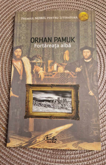 Fortareata alba Orhan Pamuk
