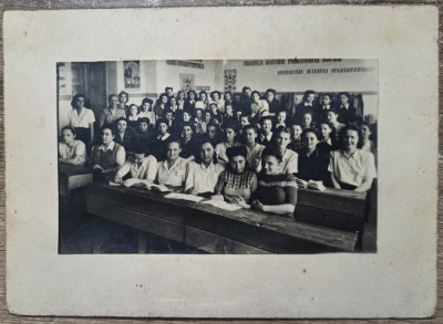 Clasa de fete, Liceul Julia Hasdeu, anii &amp;#039;40// fotografie foto