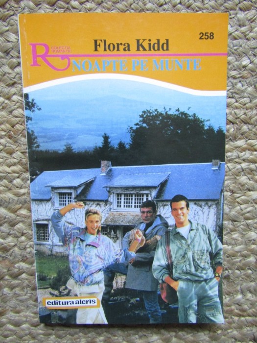 Noapte pe munte - Flora Kidd