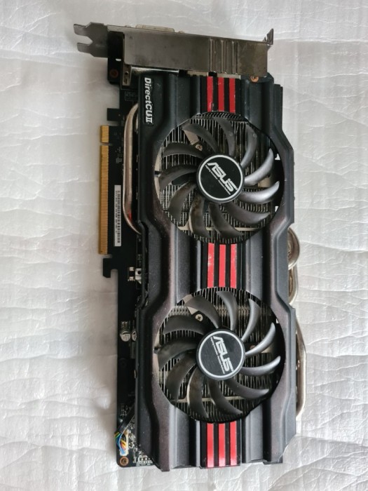 Placa video Asus GTX770 Direct CU II cu 2gb ddr5/256 bits