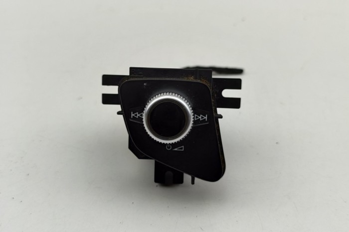 Buton player muzical AUDI Q7 4M 2016 OEM: 4M2919616B | 31800790