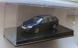 Macheta VW Golf 5 V Variant Break albastru - Autoart 1/43 Volkswagen, 1:43