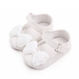 Pantofiori albi din lac cu fundita cu paiete (Marime Disponibila: 6-9 luni, Superbaby