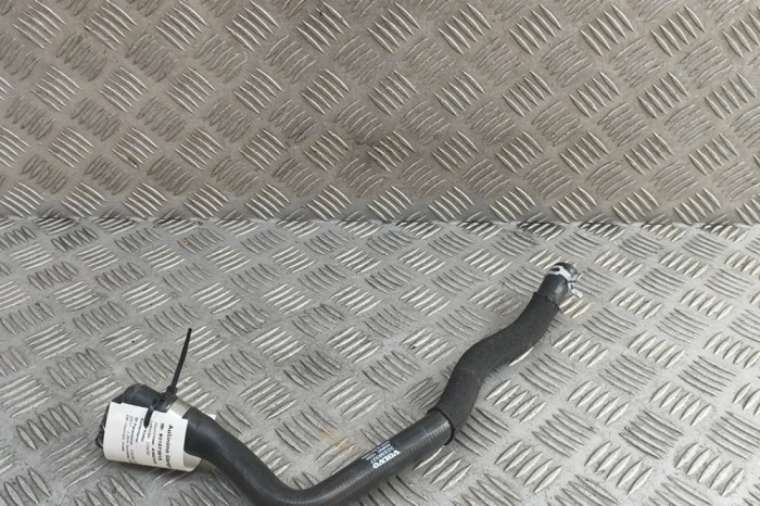 Furtun de lichid de răcire VOLVO XC60 II 246 2024 OEM: 32339327 | 31873015