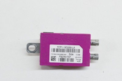 Amplificator de antena VOLVO V60 2014 OEM: 7CP1-19G255-LA,30761707 15443890 foto