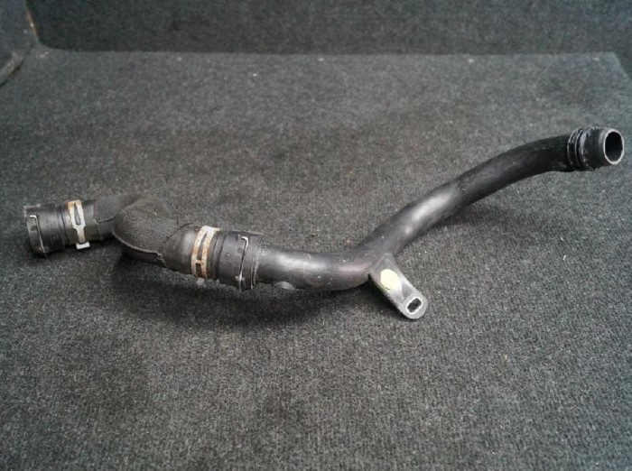 Furtun radiator răcire dreapta AUDI A5 Sportback 8TA 2011 OEM: 04L121071A4G0122101AA3B0122291C | 2129423