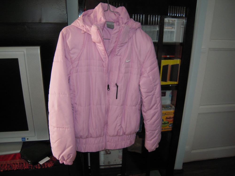 Geaca de copii pentru iarna cu gluga, marca NIKE, marimea M (40-42),  culoare roz, Nylon | Okazii.ro