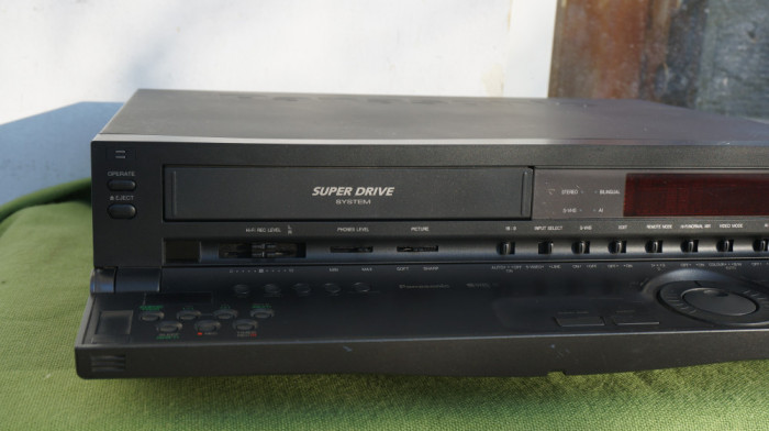 Video recorder S-VHS Panasonic NV-HS800 stereo Hi-Fi
