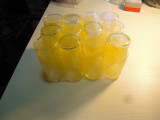 LOT de 12 pahare din sticla pentru apa, suc, bere etc. decorate cu linii galbene