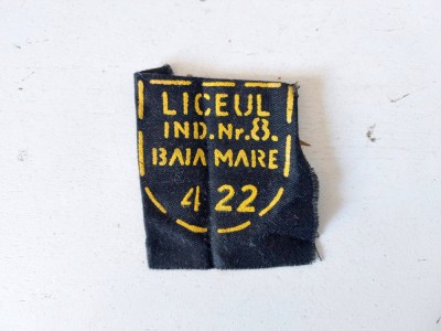 Numar matricol scolar ecuson anii 80, Baia Mare, LICEUL IND. Nr. 8. foto