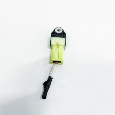 Senzor de impact st&amp;acirc;nga spate LEXUS IS III _E3_ 2016 OEM: 89831-53050 10621438 foto