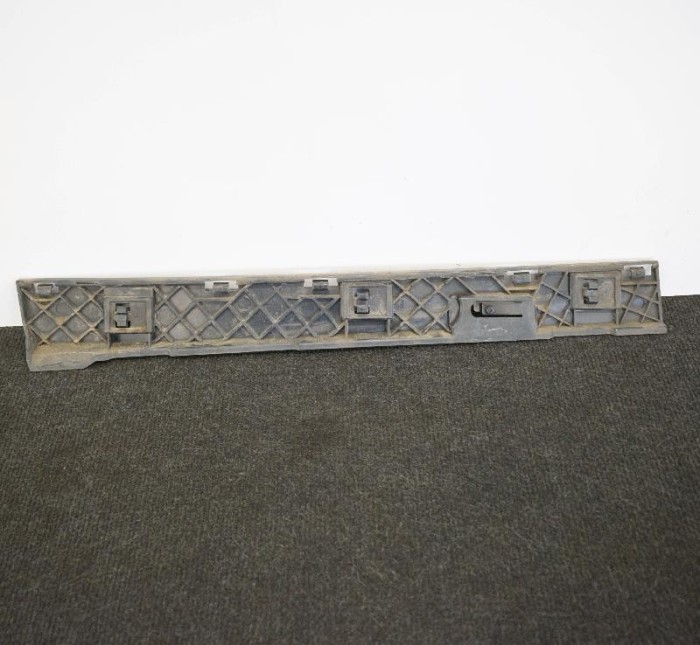 Suport prag lateral BMW 4 Coupe F32, F82 2014 OEM: 7285795 10022155