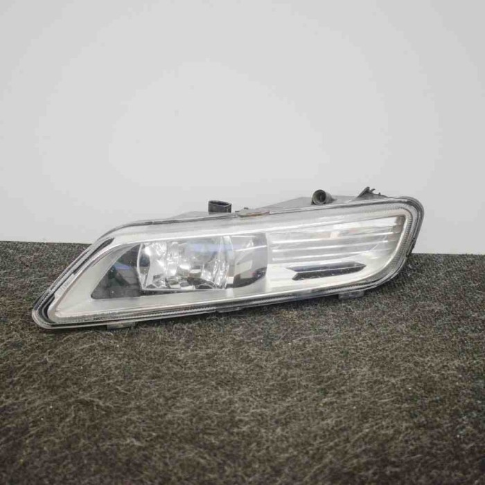 Proiector ceață dreapta față VW PASSAT B7 362 2010 OEM: 176.623 2465039